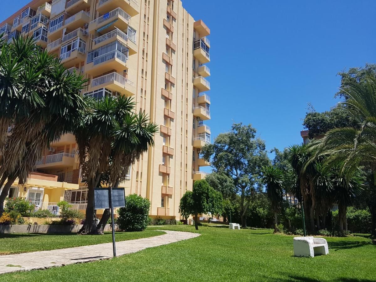 Coqueto Apartamento En Benalmadena Costaアパートメント エクステリア 写真